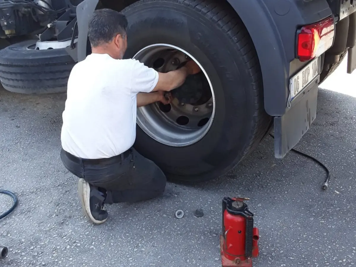 Güroymak Oto Lastikçi